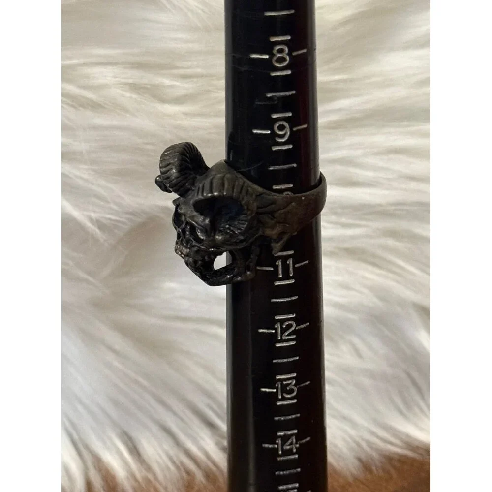 Cool Black‎ Skull Ring